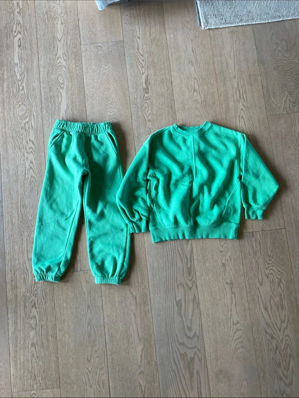 Zara Kids Bright Green Sweatshirt and Joggers Set